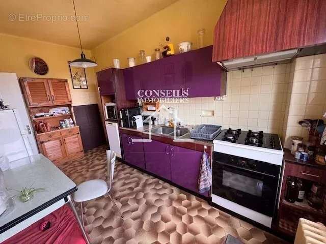 Maison à SAINT-JULIEN-DU-SAULT