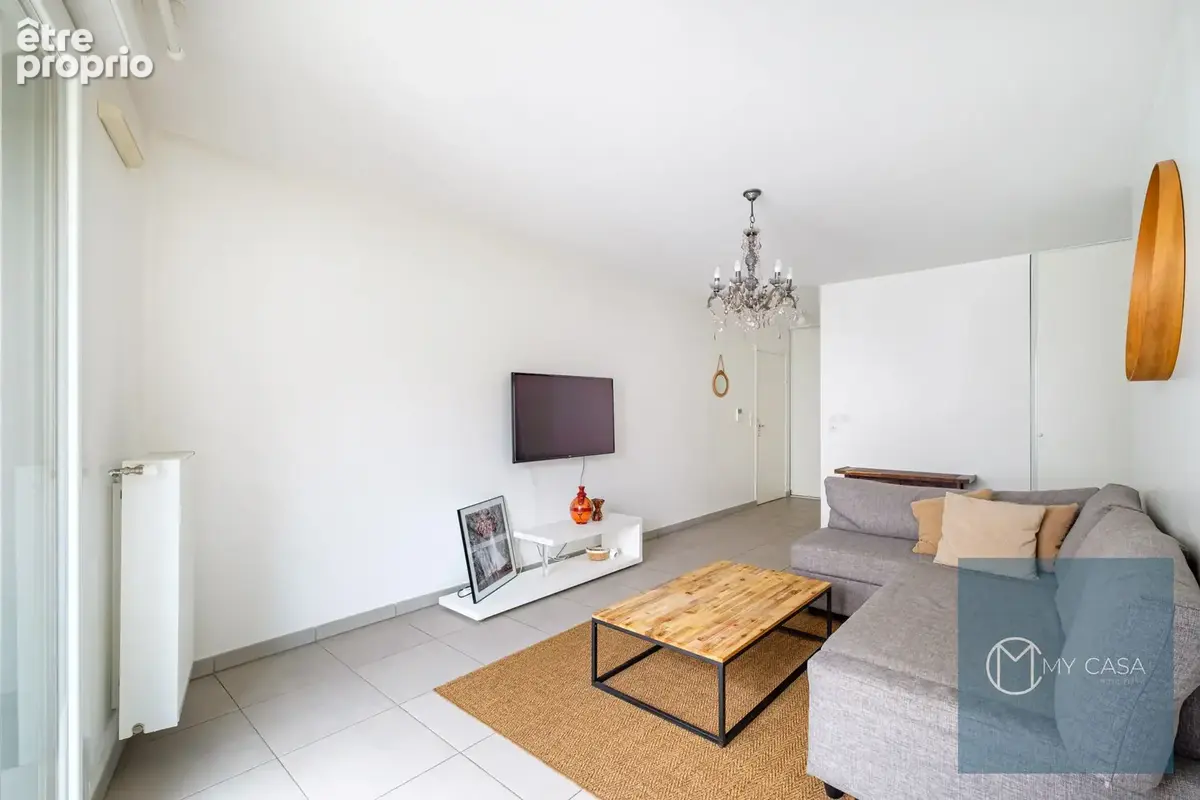 T3 - 55m2 - Balcon - Vaise Industrie - photo 3