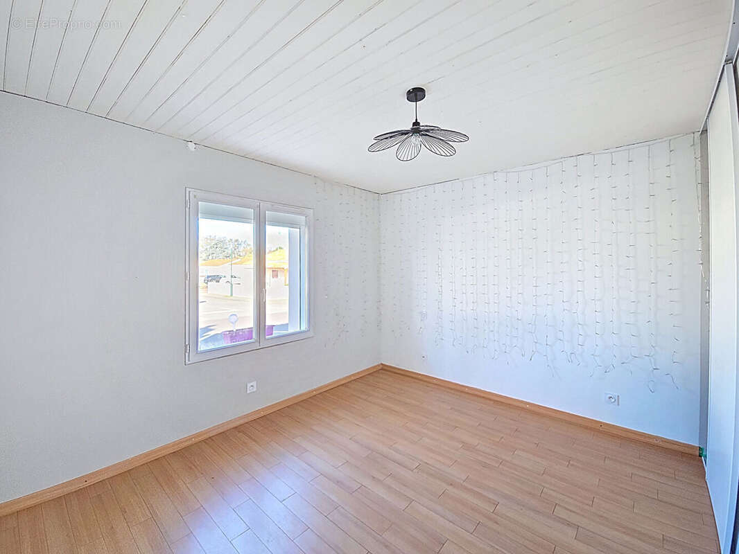 Maison à SAINT-MAIXENT-SUR-VIE