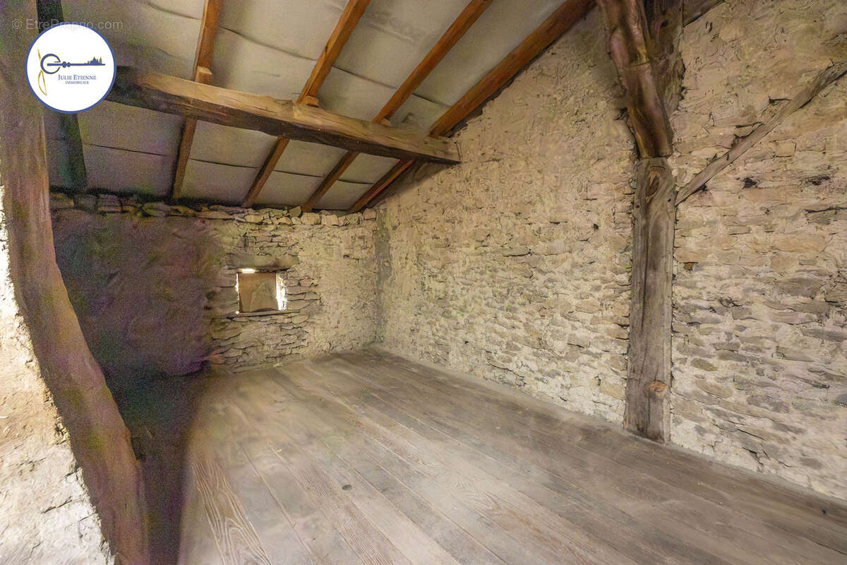 Maison à DOMPAIRE