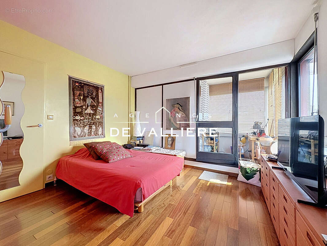 Appartement Nanterre 6 pièce(s) 134.80m2 - photo 3