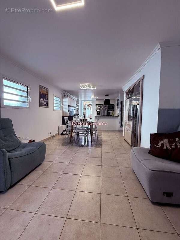 Maison 141 m² à Saint-Pierre  - photo 13