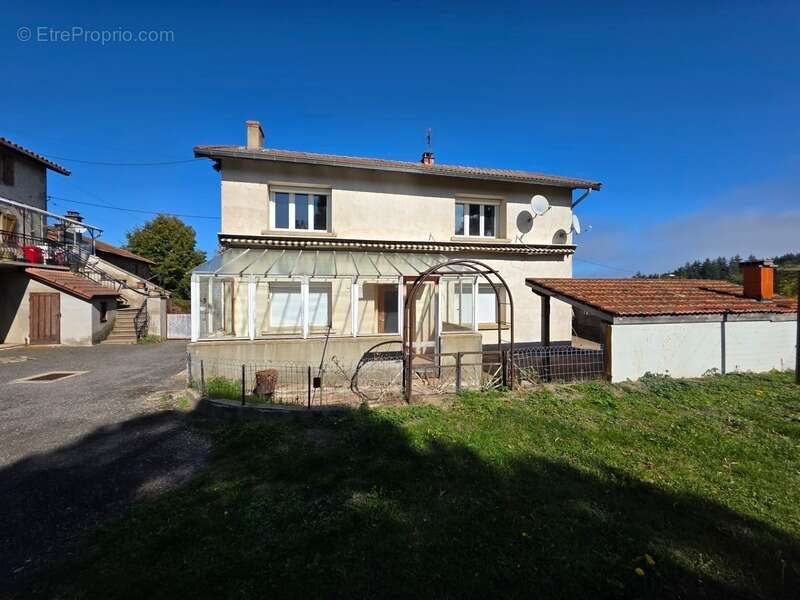Maison à SAINT-BONNET-LE-COURREAU