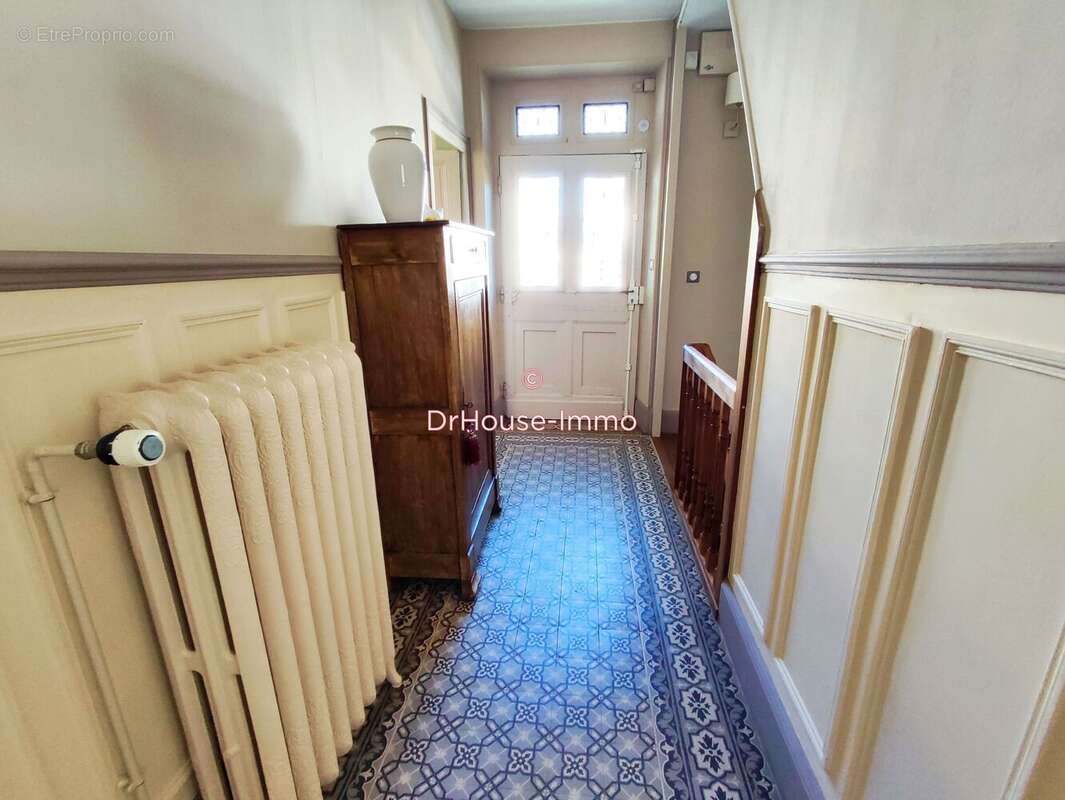 Maison 281 m² à Chaingy  - photo 7