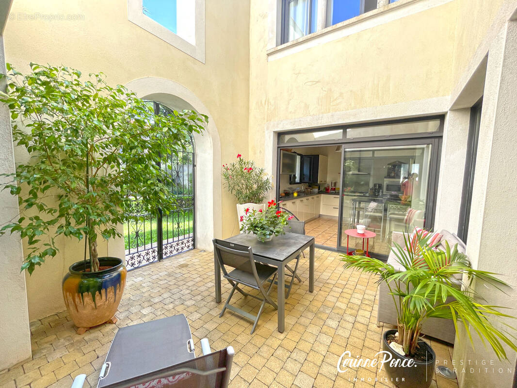 Maison à NIMES