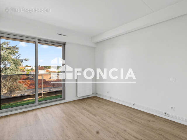 Appartement – 3ème étage – T4 – 85 m² - photo 3