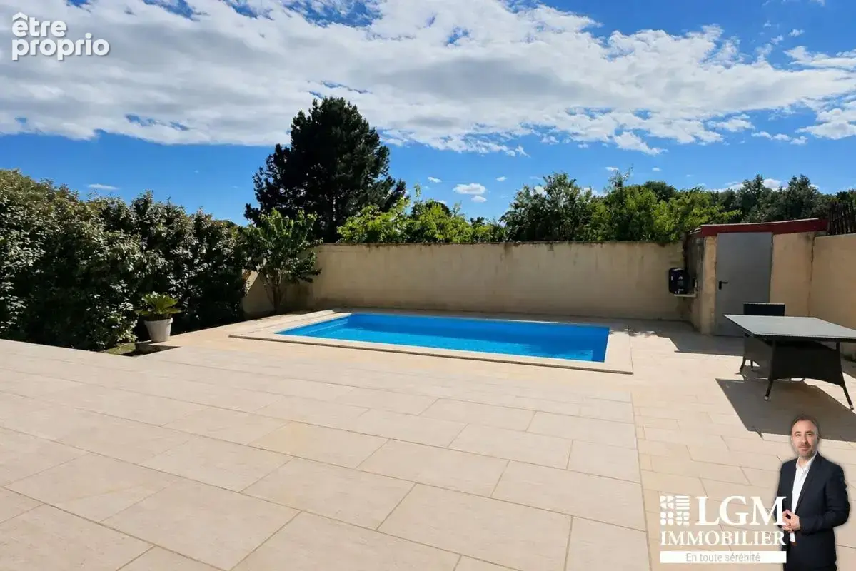 Villa de 94 m2 sur 392 m2 de terrain - photo 2