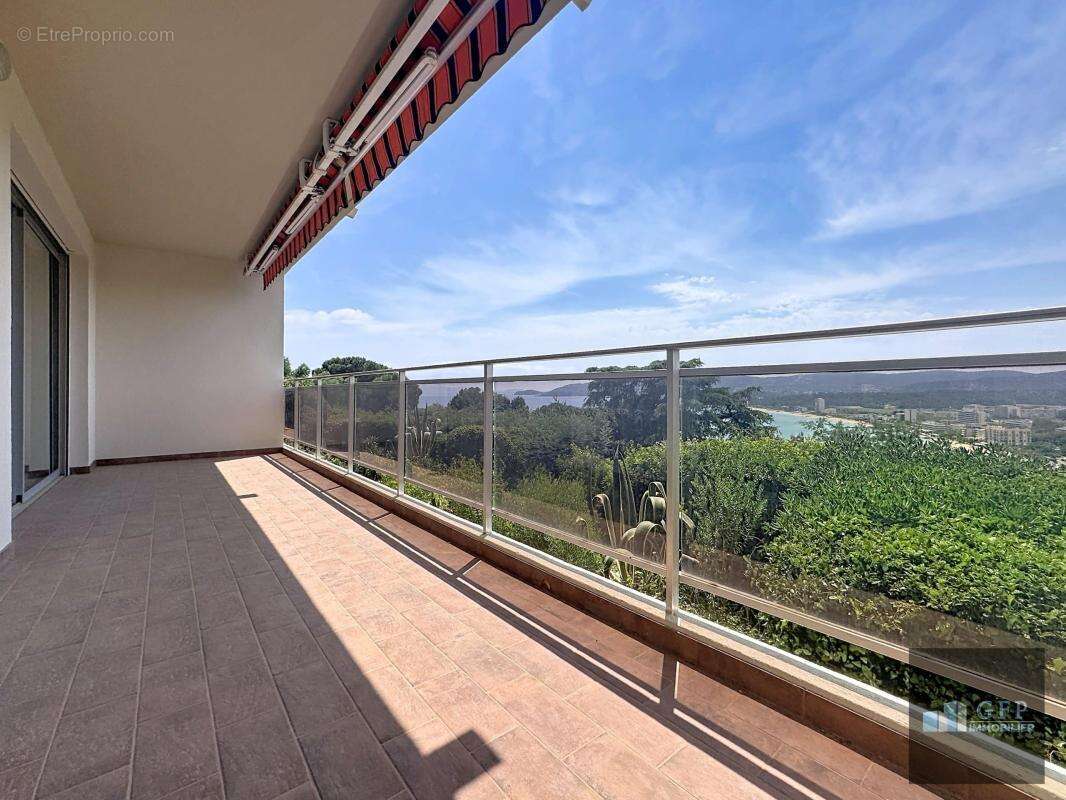 Appartement à LE LAVANDOU