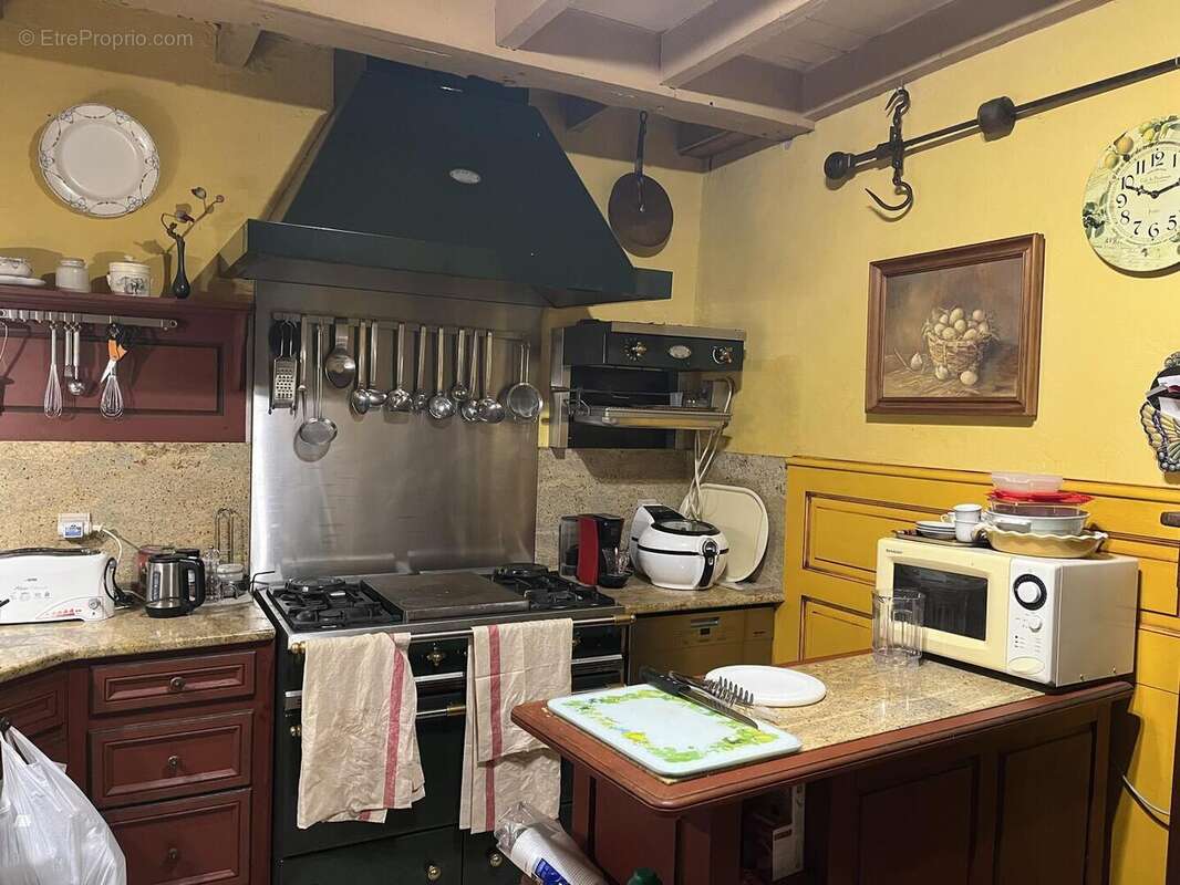 Maison - Cuisine - Maison à LIVERNON