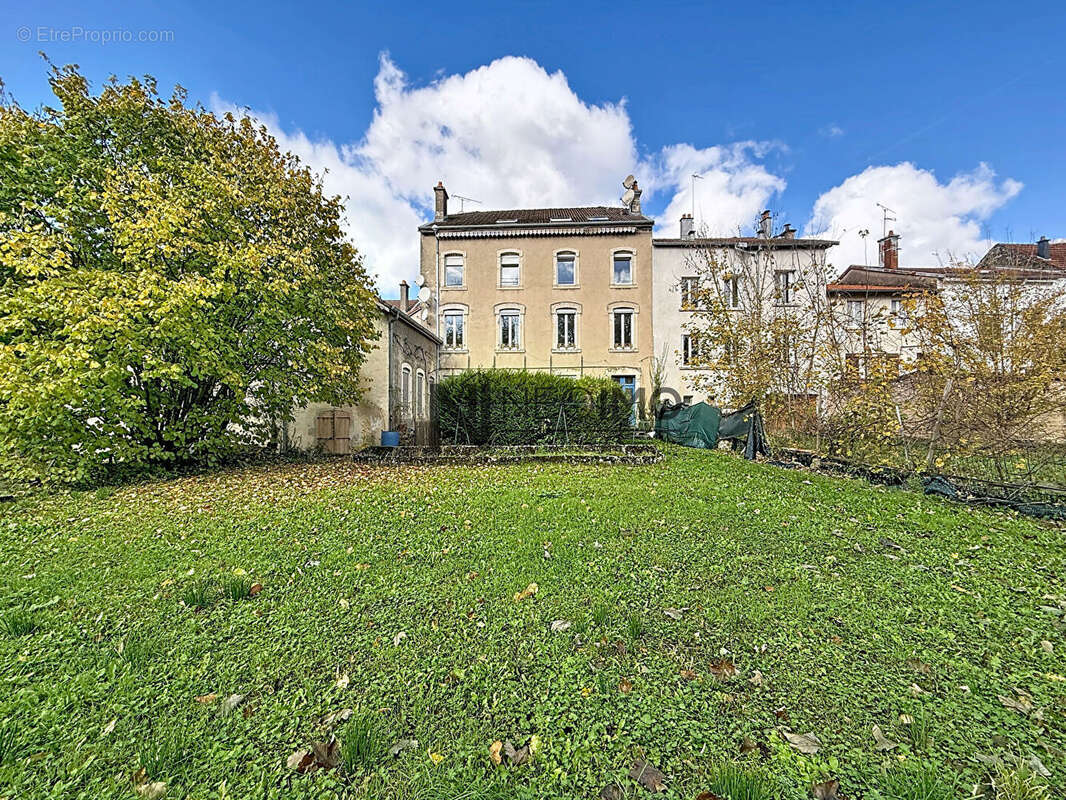 Appartement à NEUFCHATEAU