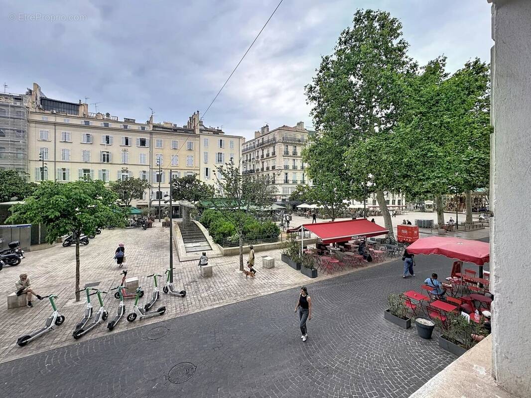 Appartement à MARSEILLE-1E