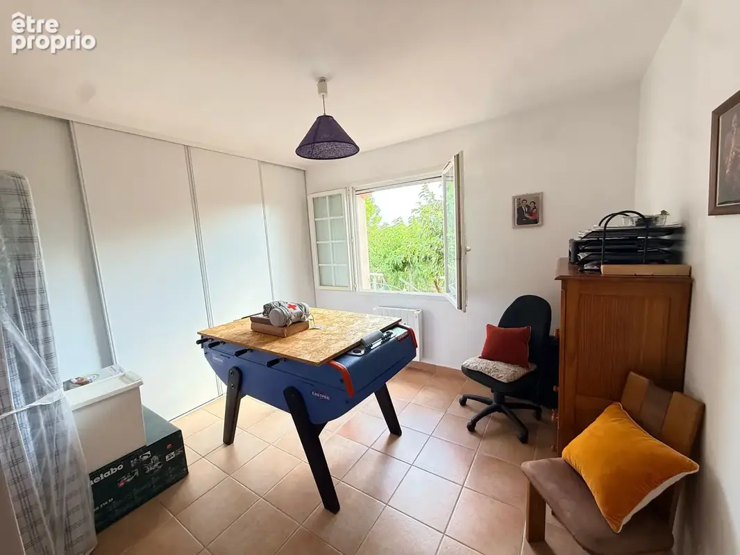 Bagnols en foret, villa dominante au calme avec piscine  et appartement independant - photo 14