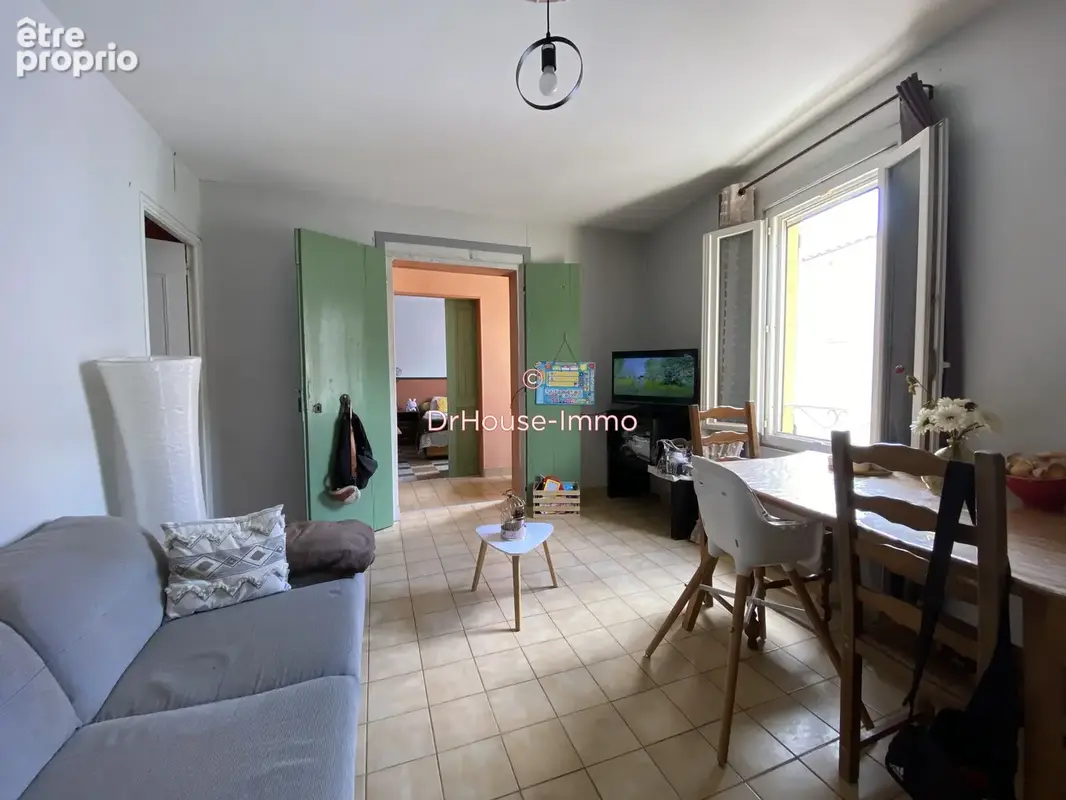 Maison 145 m² à Saint-Laurent-D'aigouze  - photo 2
