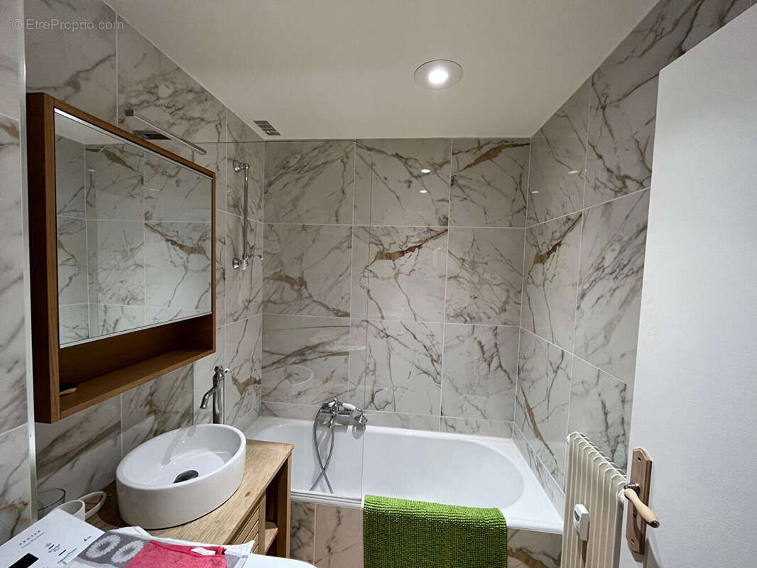 Appartement à PEONE