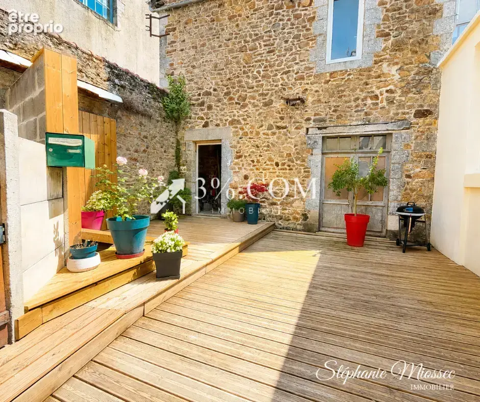 CHÂTELAUDREN   Bien atypique esprit loft avec dépendance en - photo 2