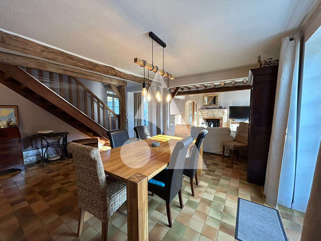 Maison à SAINT-GERMAIN-SOUS-DOUE