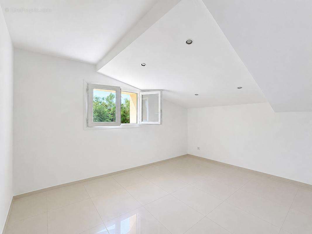 Appartement - photo 10