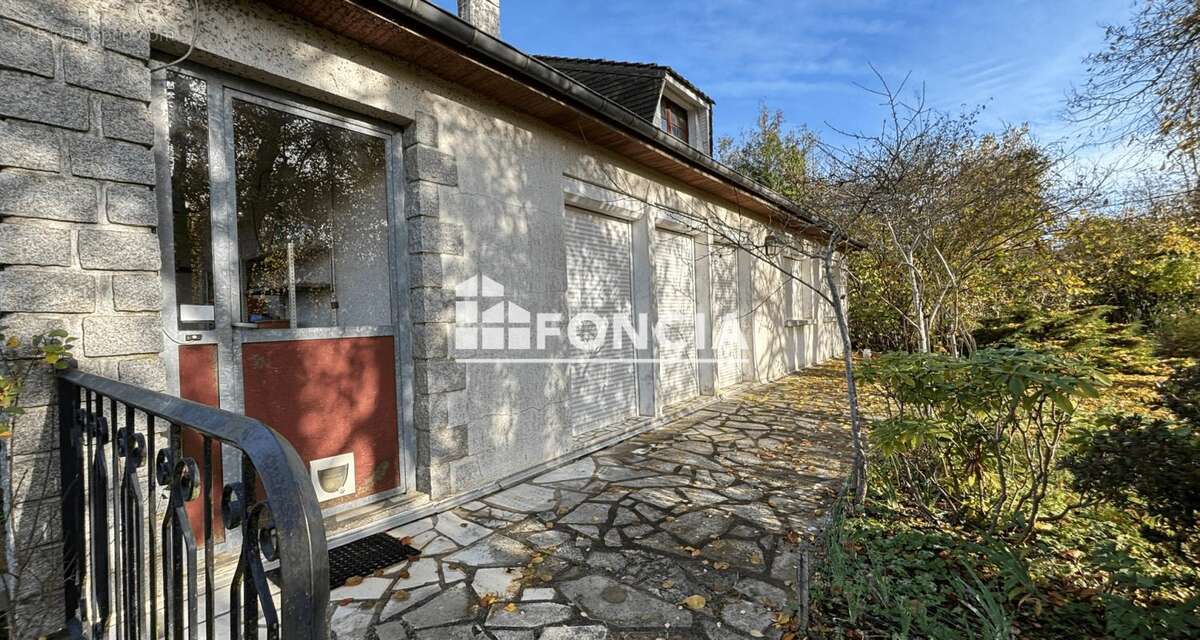 Maison à FRESNAY-SUR-SARTHE