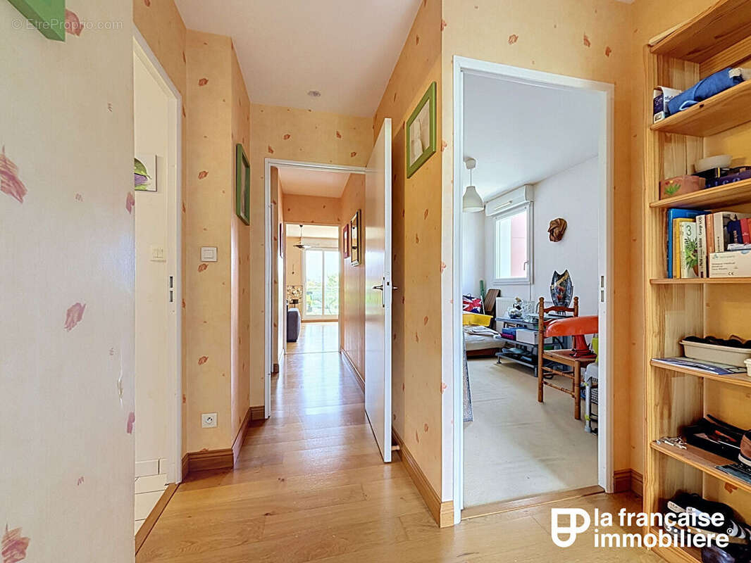 Appartement à MONTGERMONT