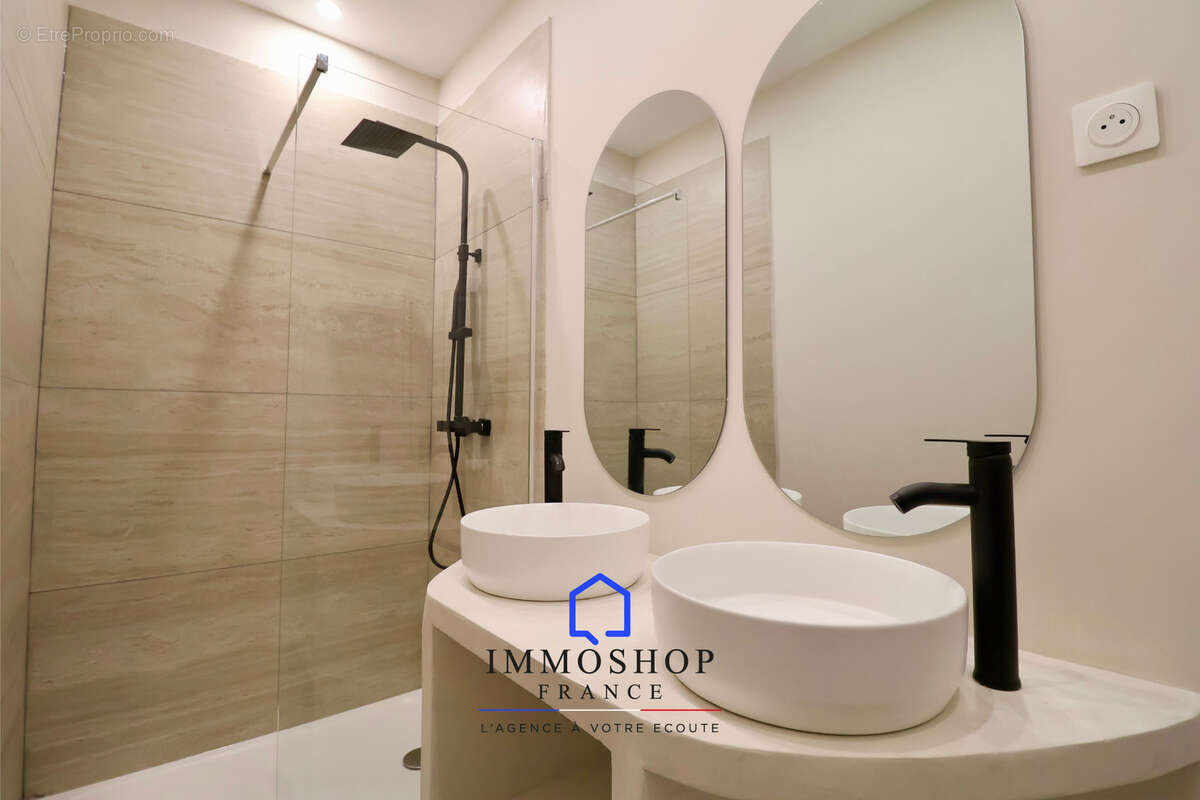 Appartement à MARSEILLE-6E