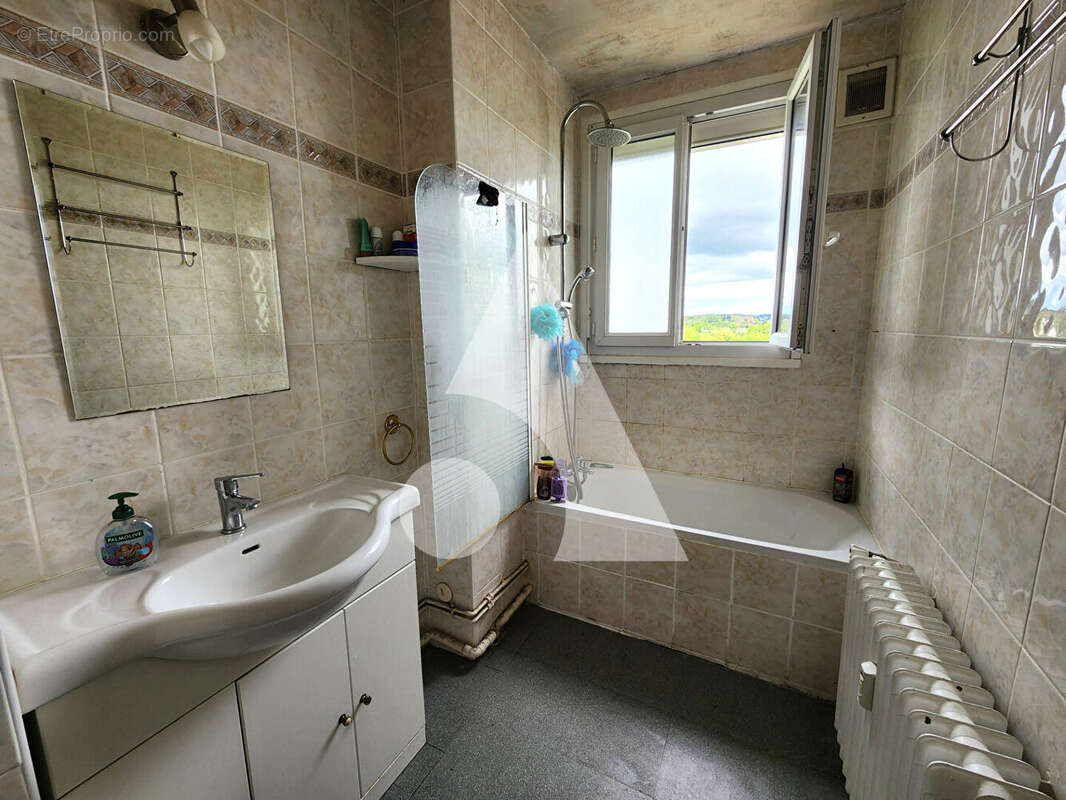 Appartement à MONTCEAU-LES-MINES