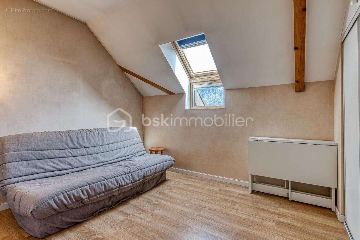 T5 Duplex d'exception – Dernier étage, climatisation, terrasses et vue montagnes au cœur d'Annecy - photo 22
