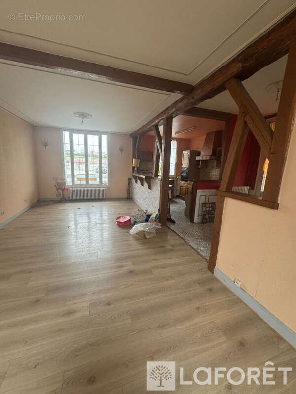 Maison à SAINTE-GAUBURGE-SAINTE-COLOMBE