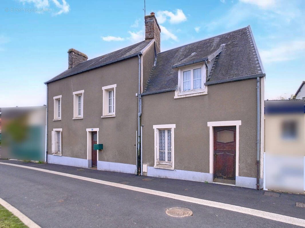 Maison à LA HAYE-DU-PUITS