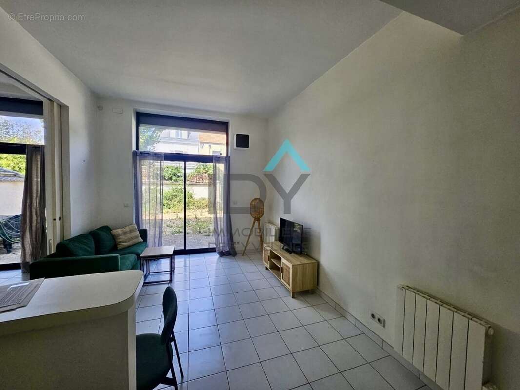 CHATOU - appartement 2 pièces avec jardin - photo 3