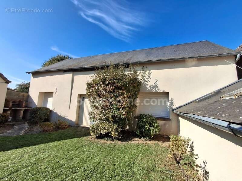 Maison à CLEVILLIERS