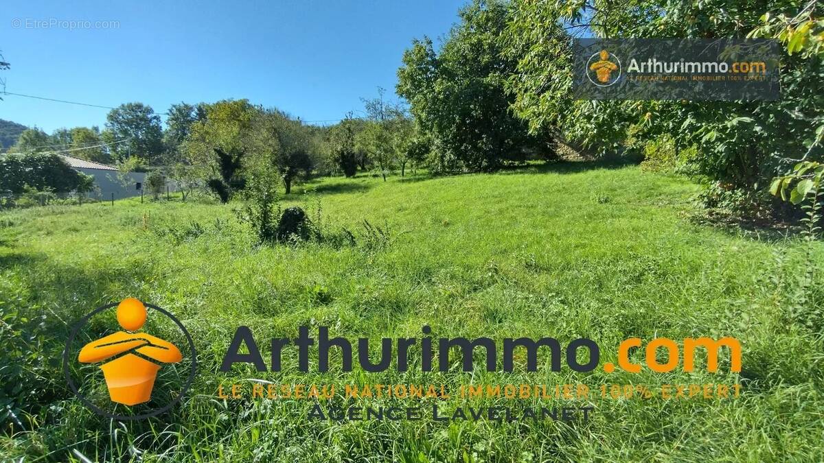 Terrain à LAROQUE-D&#039;OLMES