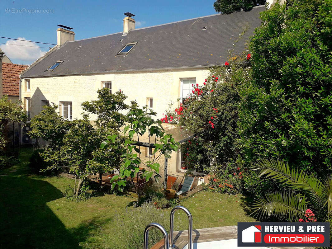 Maison à CRESSERONS