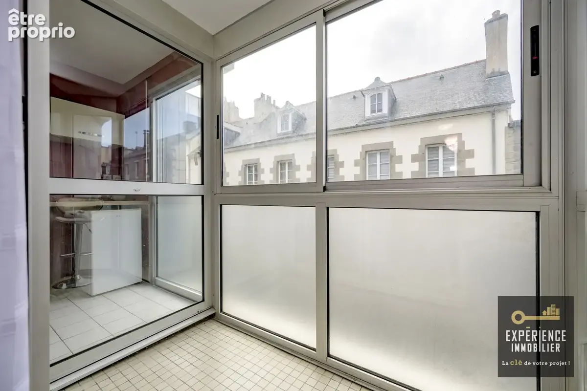 T2 avec place de parking à coté de St Charles - photo 7