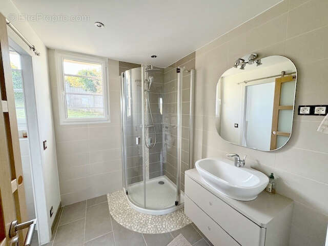Maison 116 m² à Medan  - photo 8