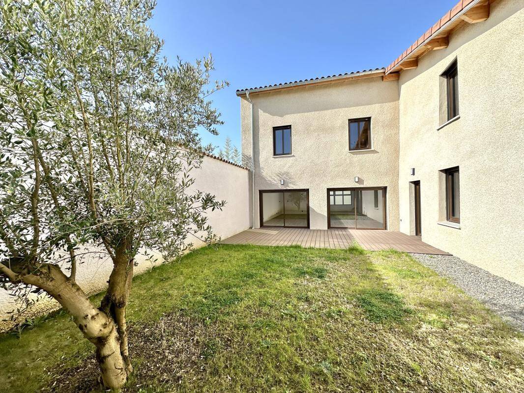 Maison à NEYRON