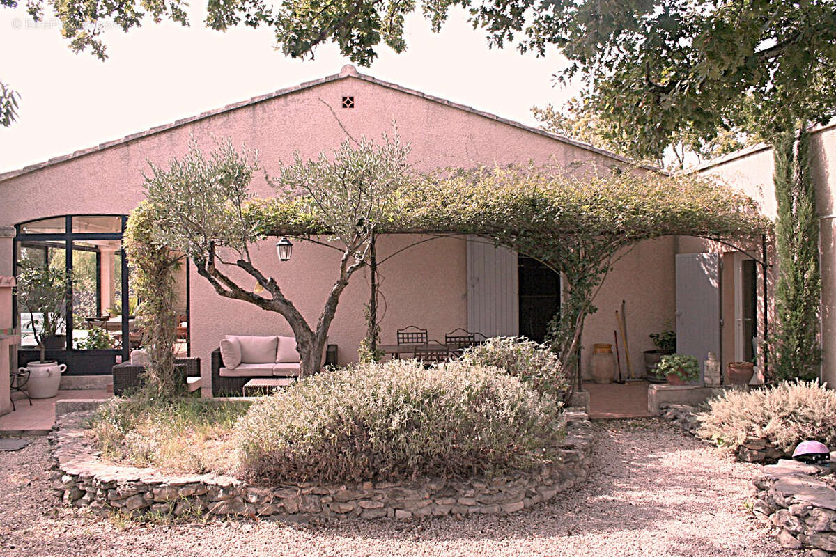 Maison à SAINT-PAUL-TROIS-CHATEAUX