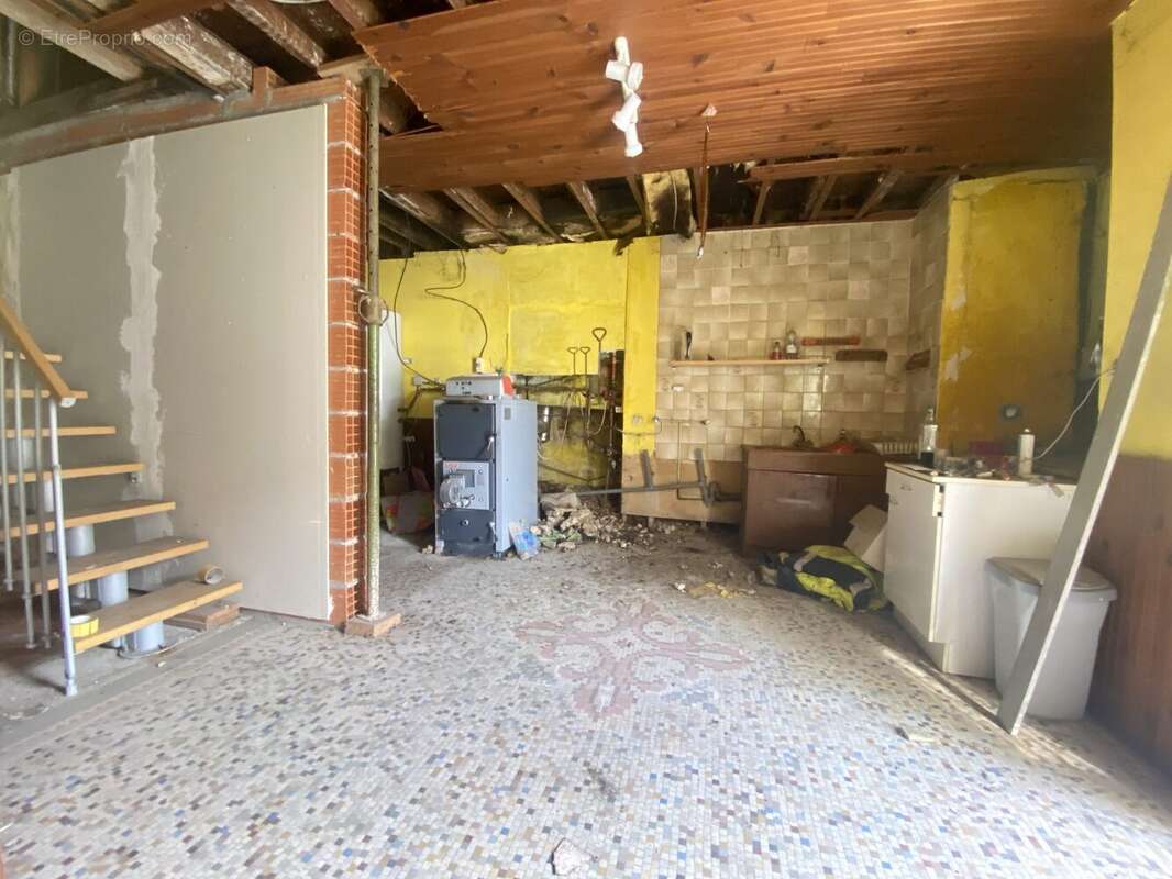Maison 150 m² à Saint-Remy-Blanzy  - photo 7