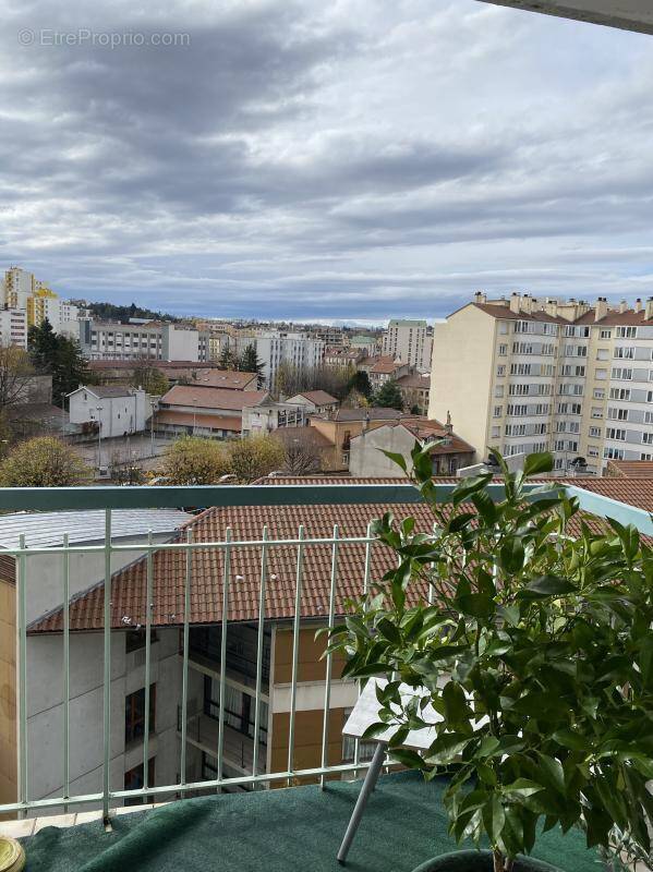 Appartement à SAINT-ETIENNE