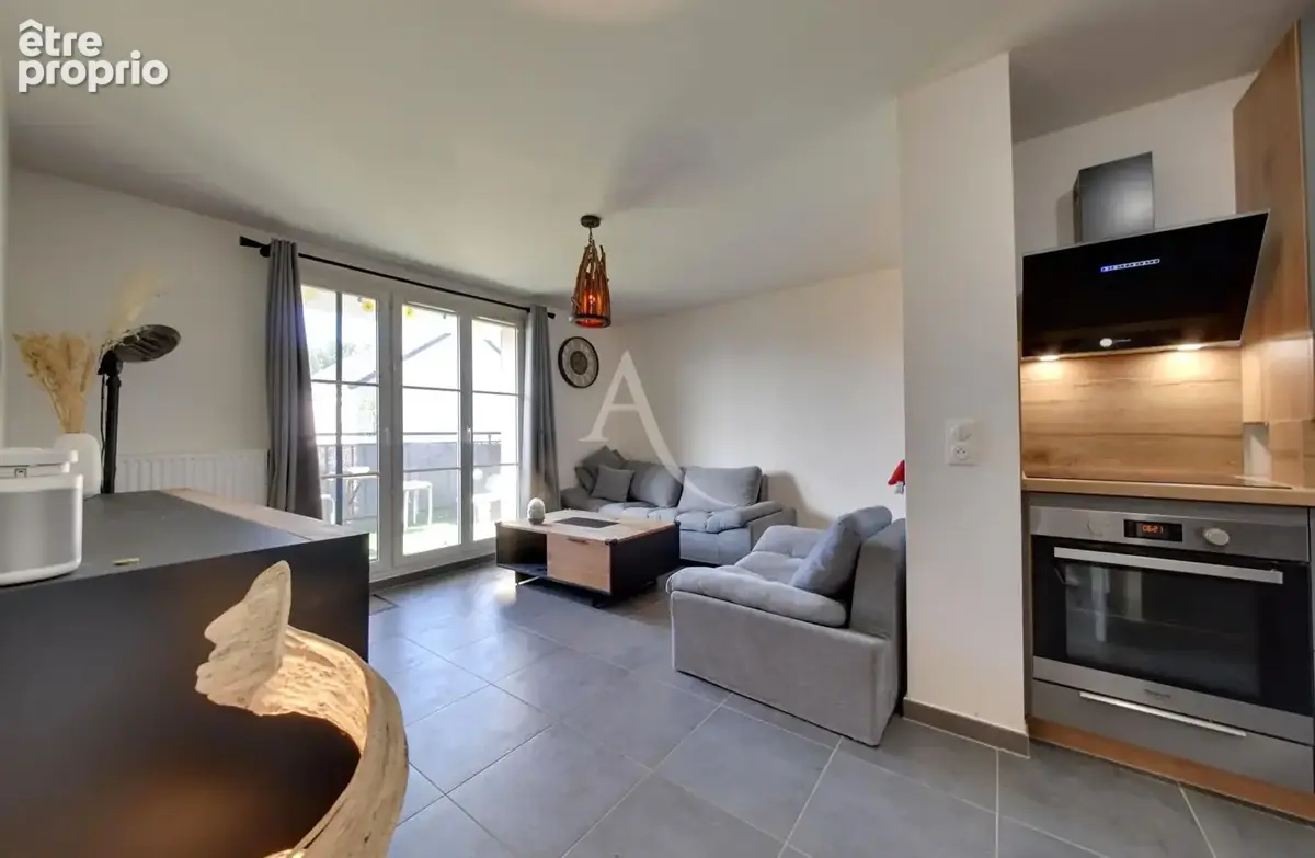 Appartement Chevry Cossigny  2 pièce(s) 40.81 m2 - photo 2