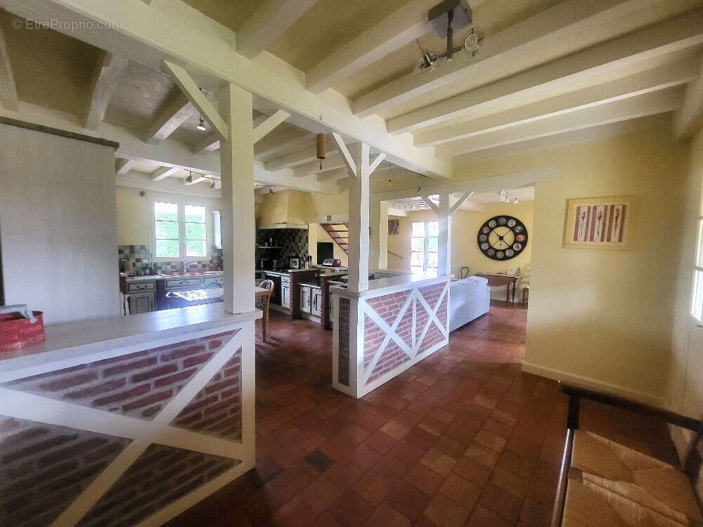 Maison à CHATILLON-SUR-CHALARONNE