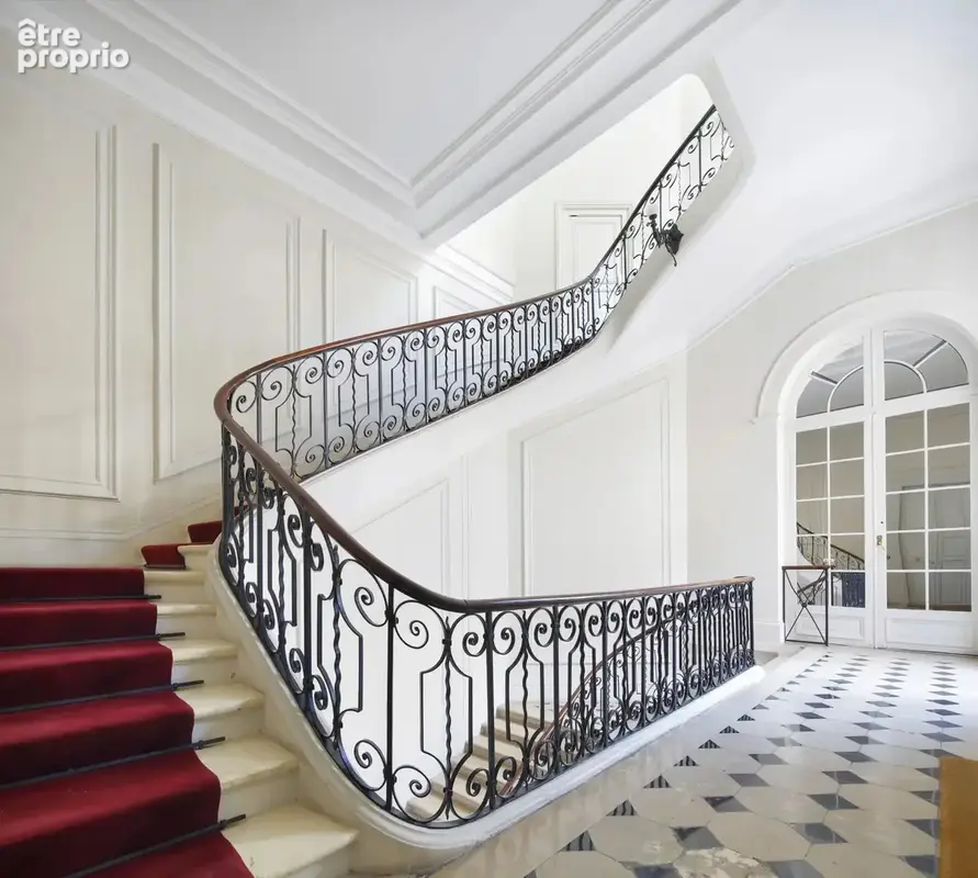 Un penthouse d’esthète dans un hôtel particulier sur jardin - photo 10