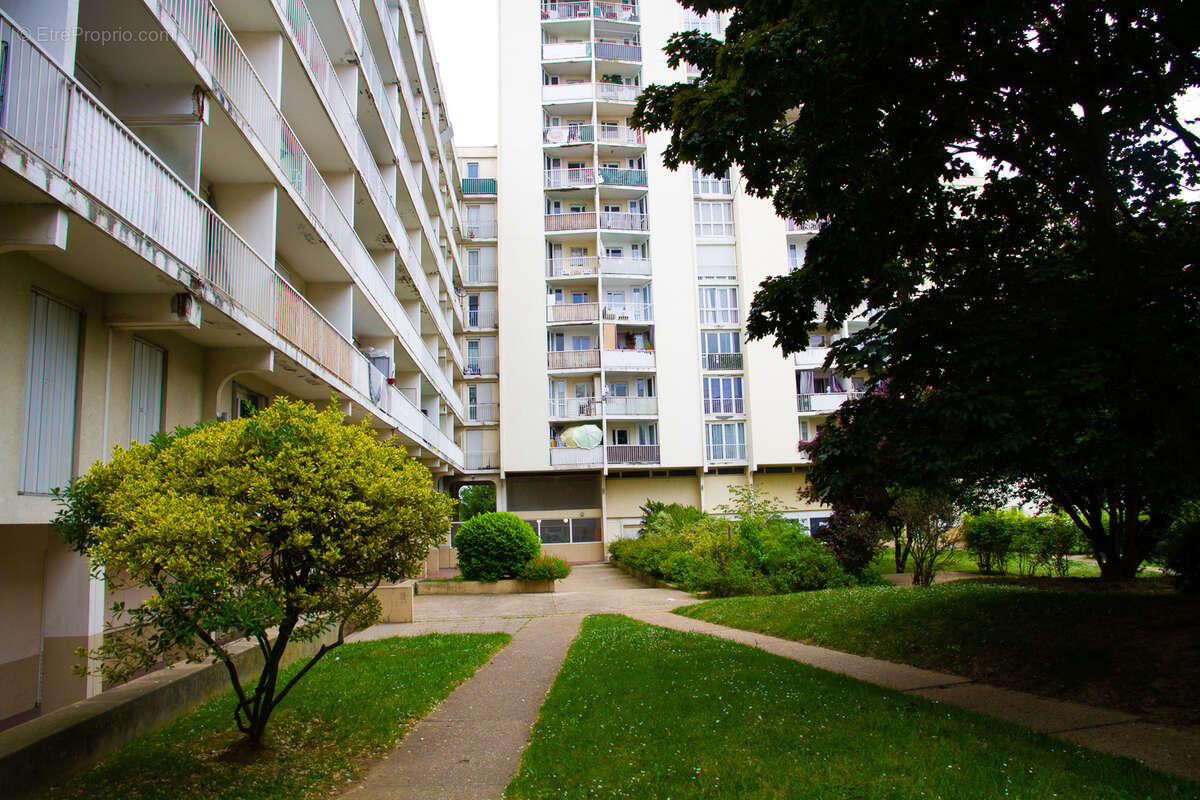 Appartement à THIAIS