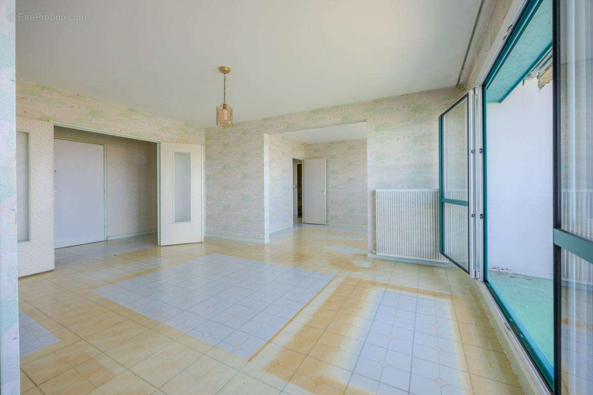 Appartement à REZE