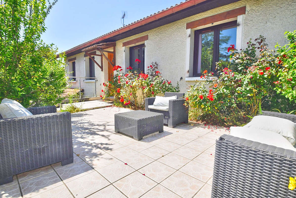 Maison à CHAZAY-D'AZERGUES