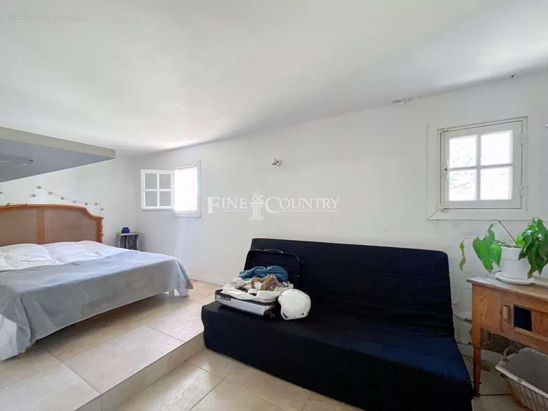 Maison à MANDELIEU-LA-NAPOULE