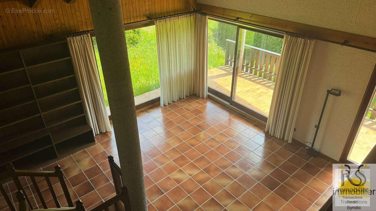 Pièce de vie - Maison à ARACHES-LA-FRASSE