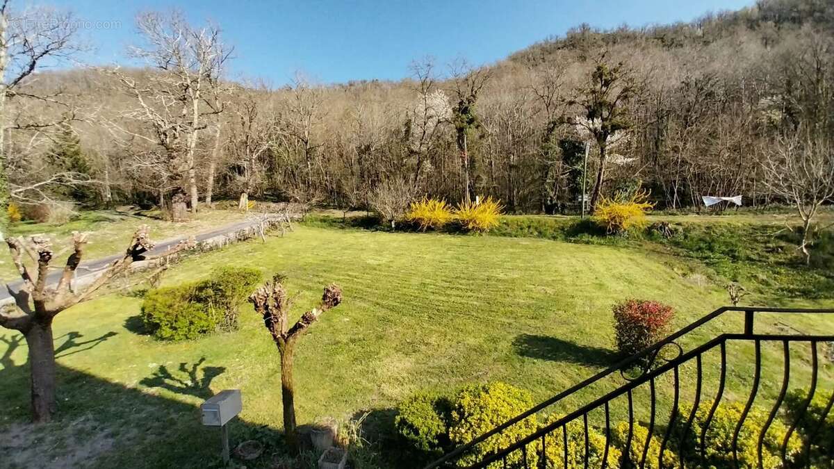 Maison à SAINT-MARTIN-LAGUEPIE