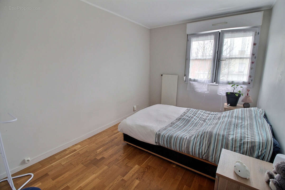 Appartement à MONTIGNY-LE-BRETONNEUX