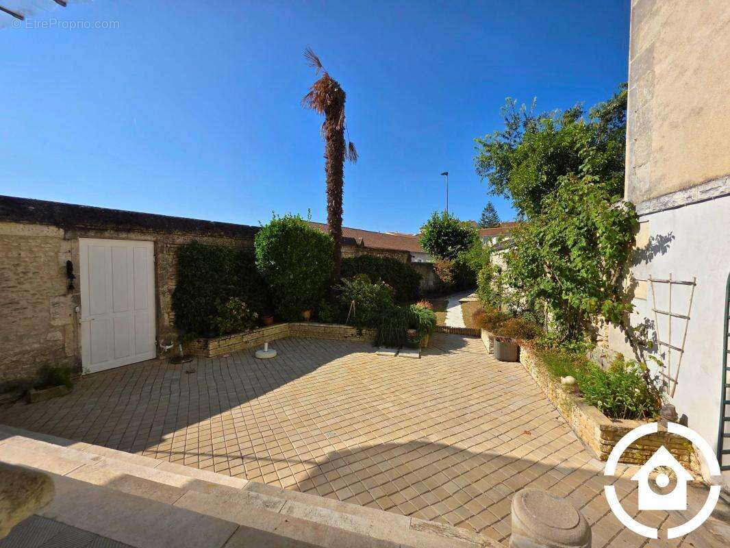 Maison de Caractère avec Vue Panoramique - avec jardin et garag - photo 8