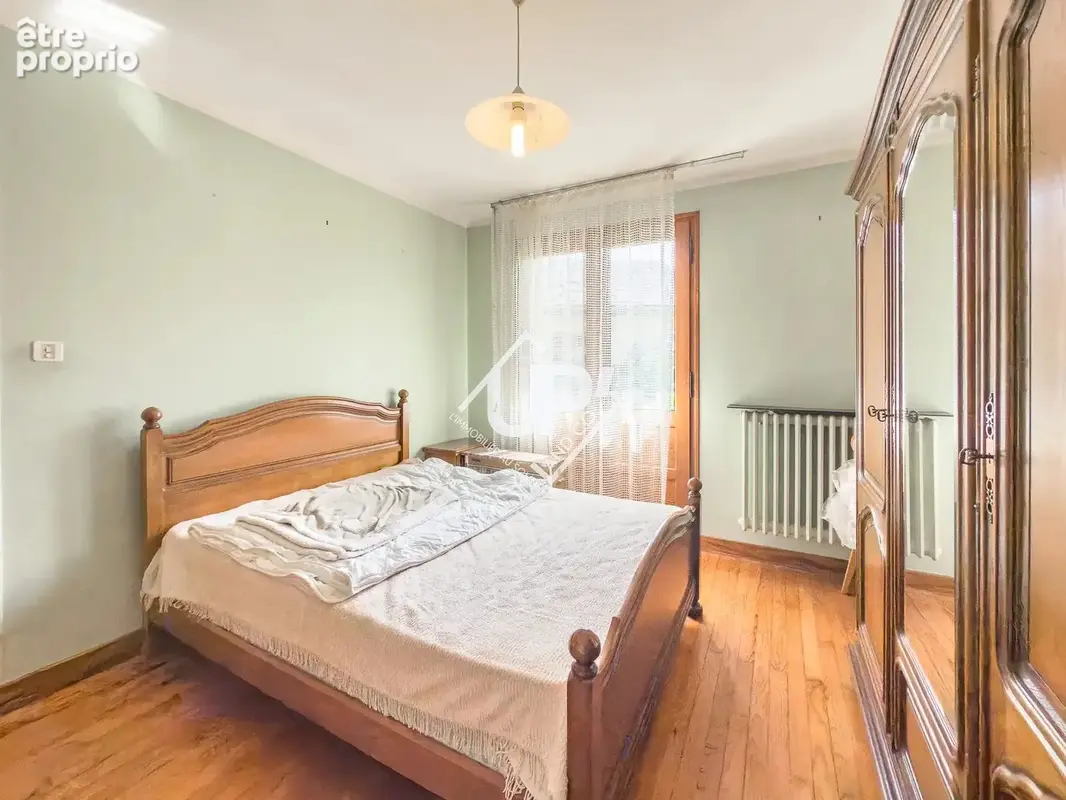 Maison avec deux appartements et terrain plat - photo 7